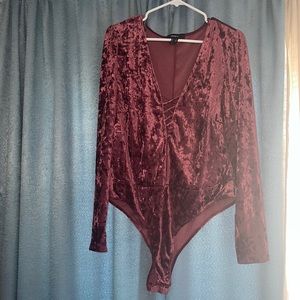 2/$12🎉NEVER WORN Forever 21 Velvet Long Sleeve Bodysuit